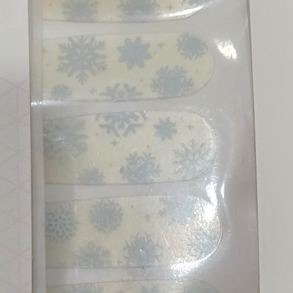 Scratch - Limited Edition - MMK Nail Wrap Kit - Wonderland design - Picture 2 of 3